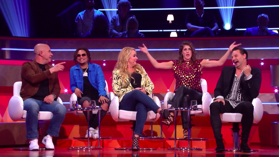 Marieke Elsinga maakt hilarische songtekstblunder in I Can See Your Voice